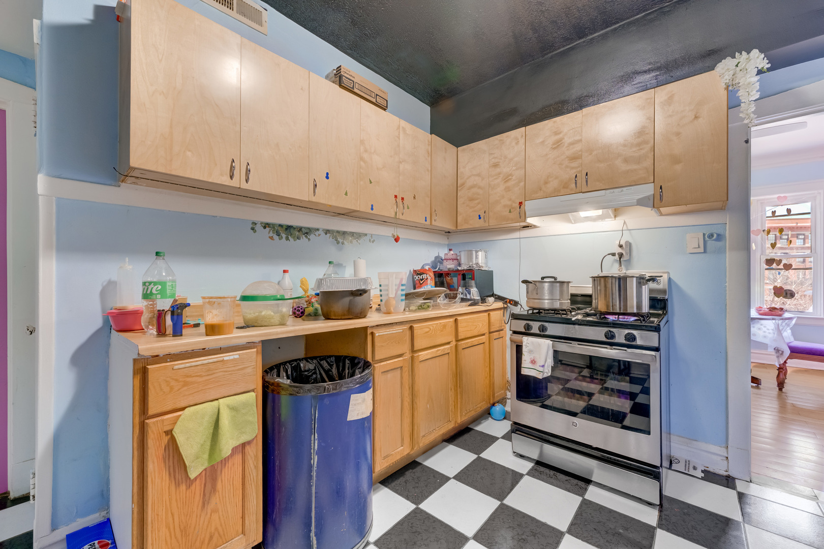 1248 N Lawndale Avenue Property Photo 13