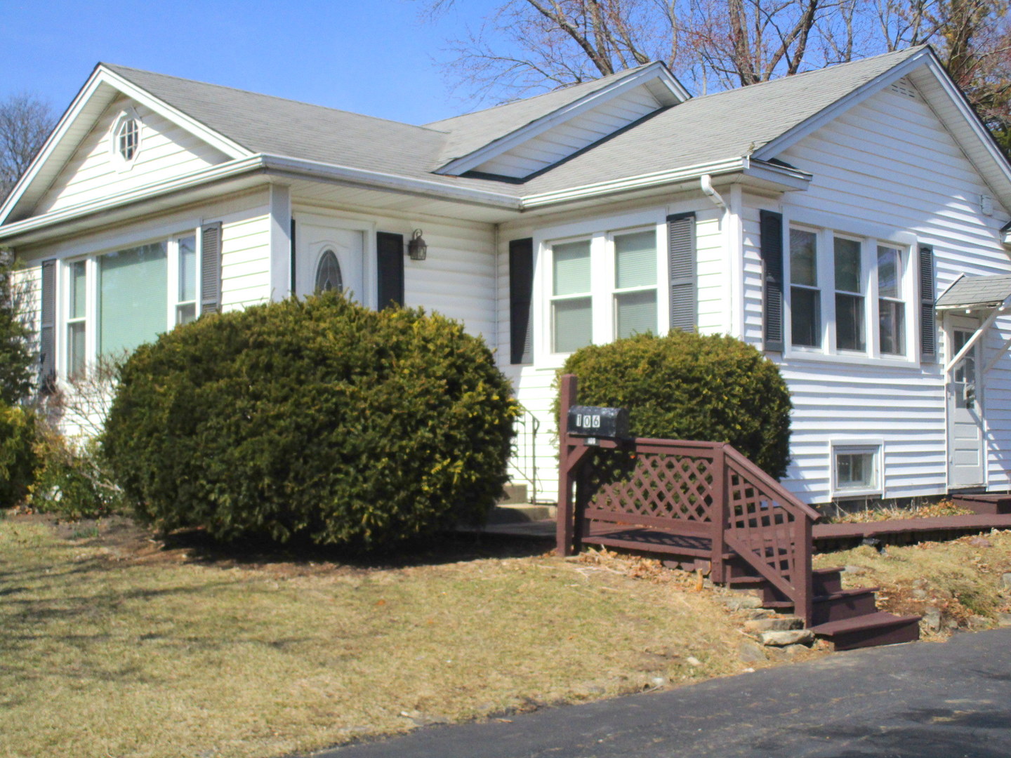 106 W Maple Avenue Property Photo