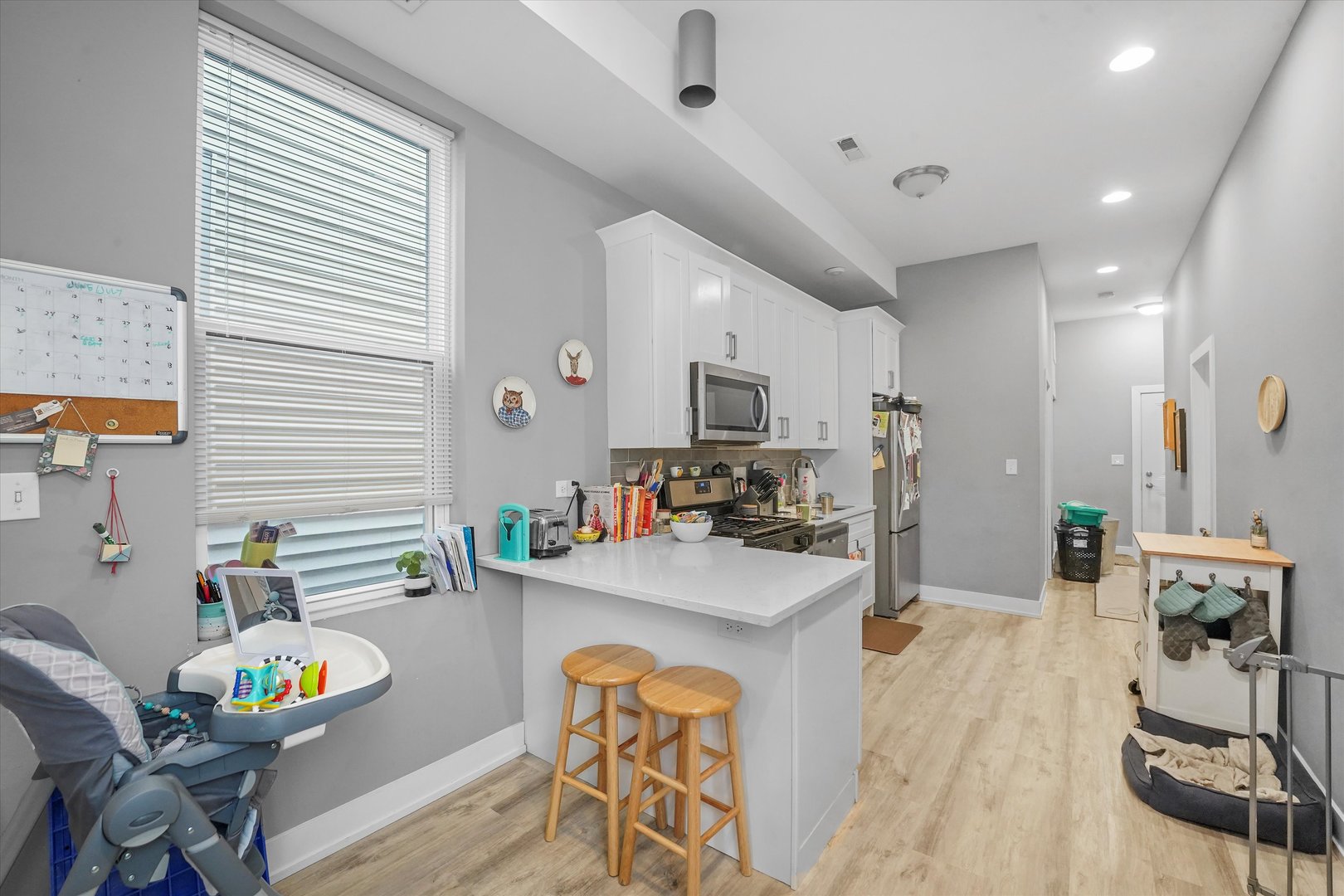 2019 N Sawyer Avenue Property Photo 3