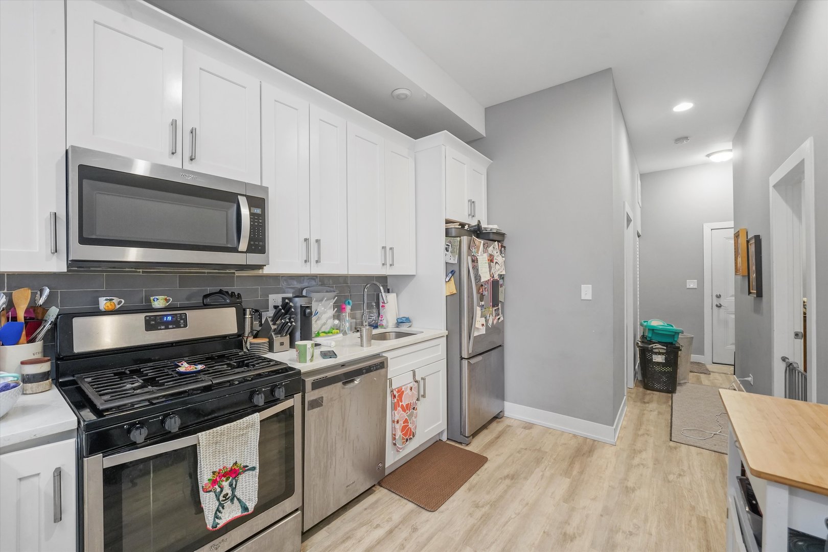 2019 N Sawyer Avenue Property Photo 4