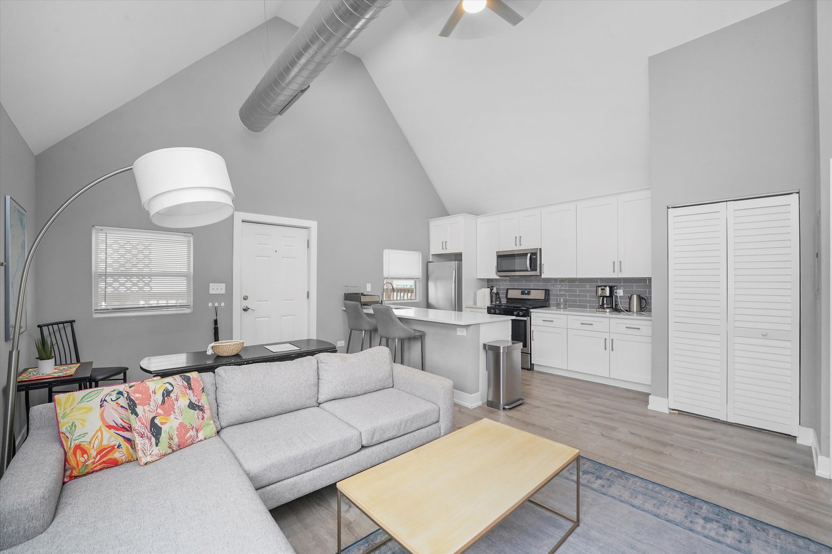 2019 N Sawyer Avenue Property Photo 13