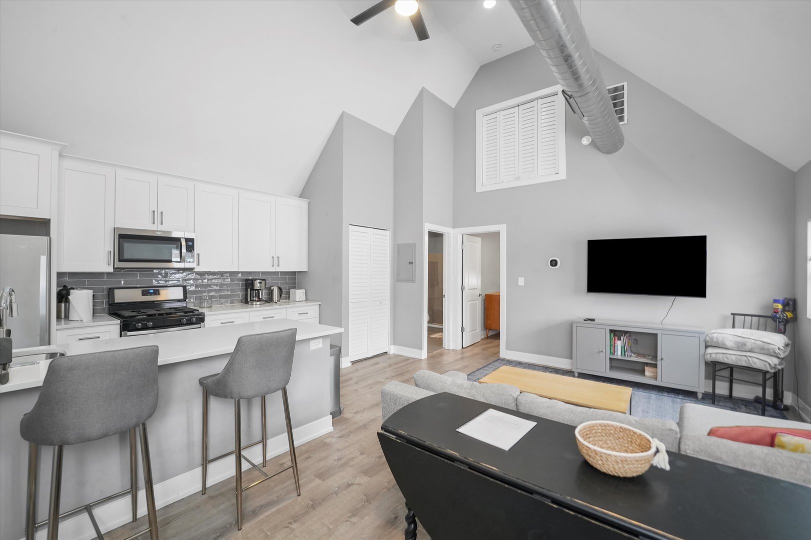 2019 N Sawyer Avenue Property Photo 14