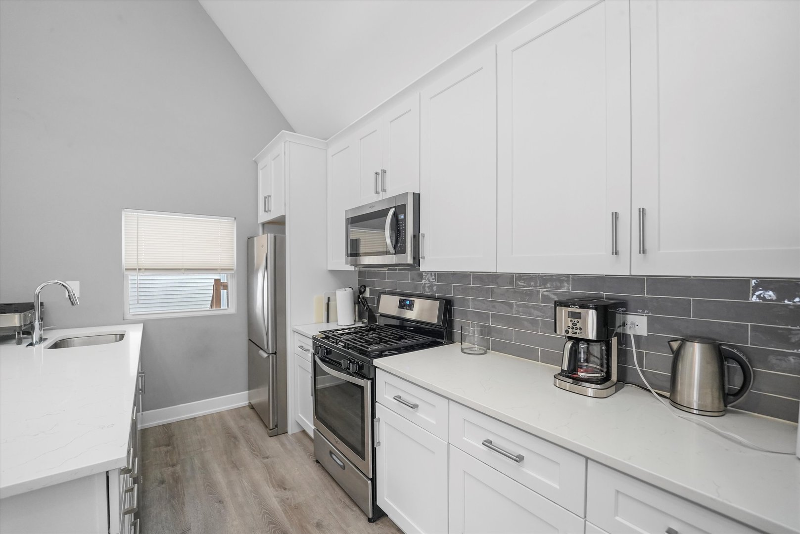 2019 N Sawyer Avenue Property Photo 16