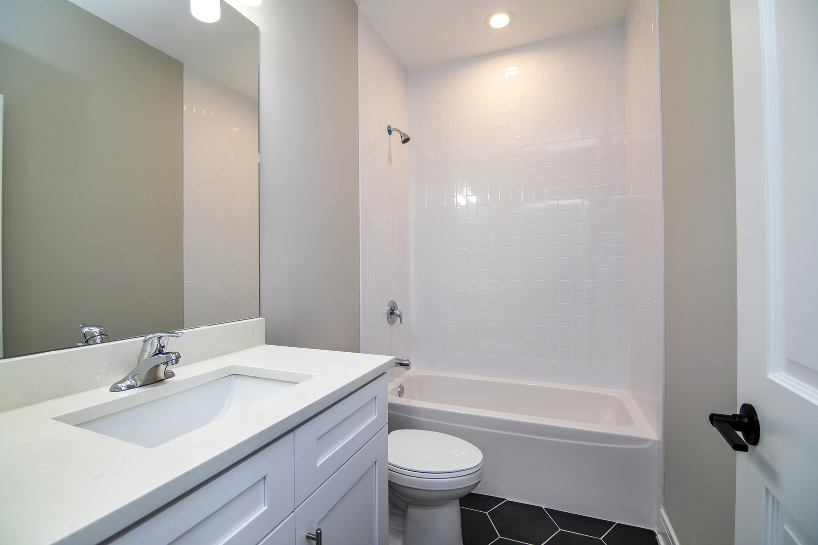 1422 E 66th Place Property Photo 14