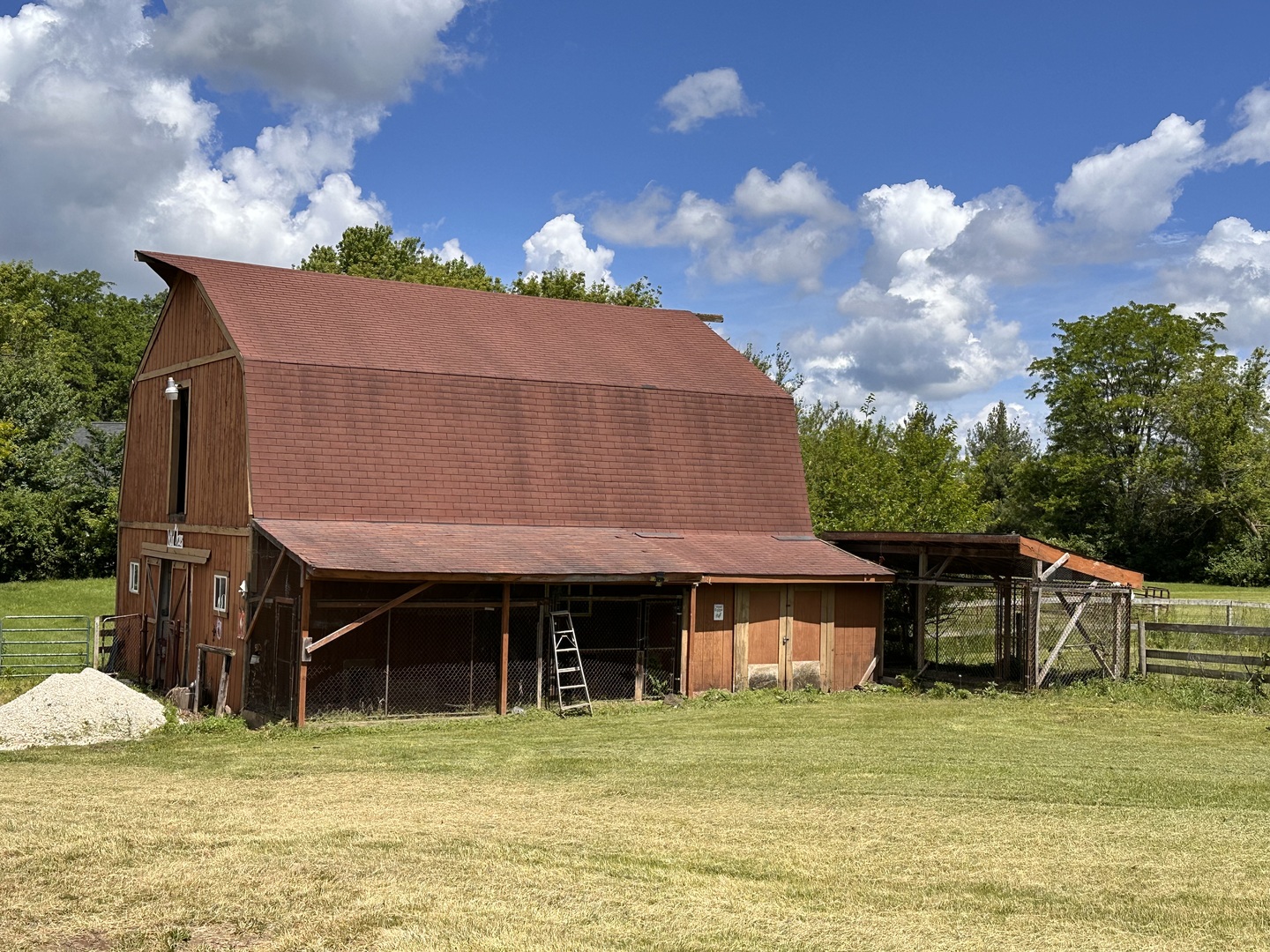 2508 S Justen Road Property Photo 4