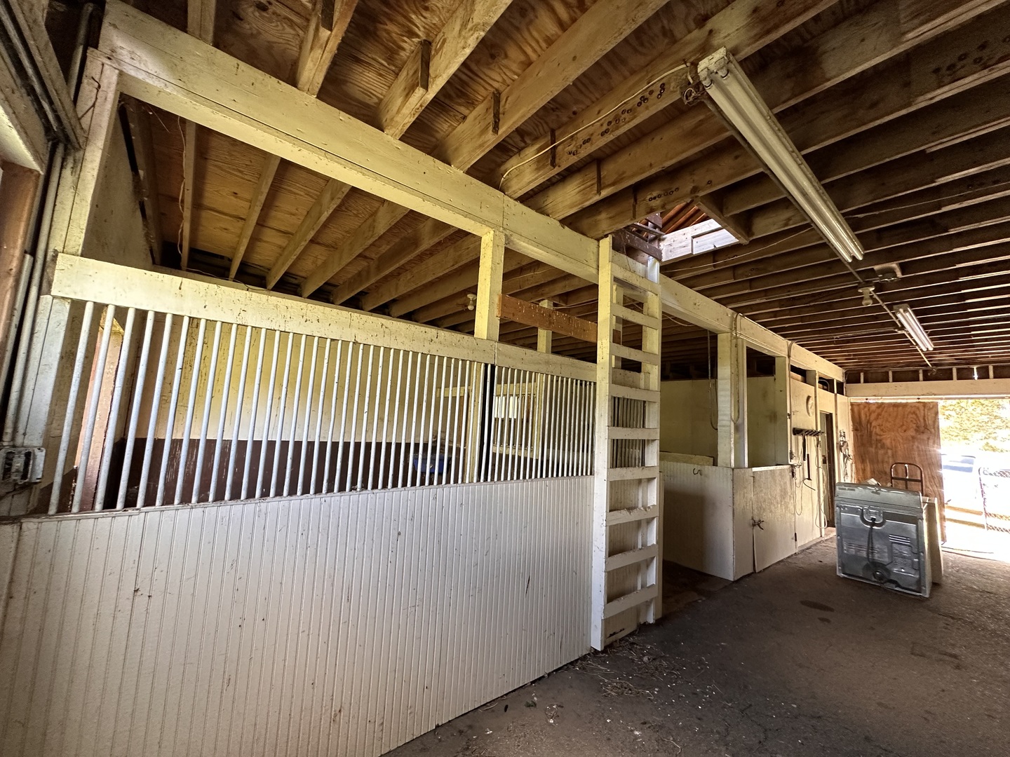 2508 S Justen Road Property Photo 9