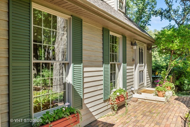 449 Roslyn Road Property Photo 5