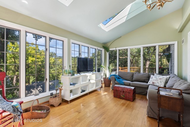 449 Roslyn Road Property Photo 16