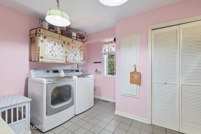449 Roslyn Road Property Photo 17