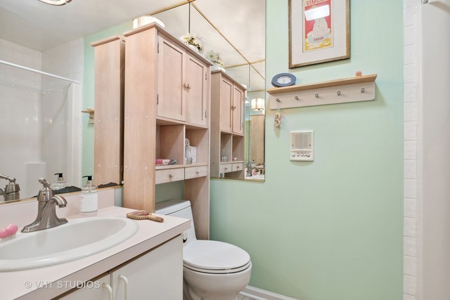 449 Roslyn Road Property Photo 18