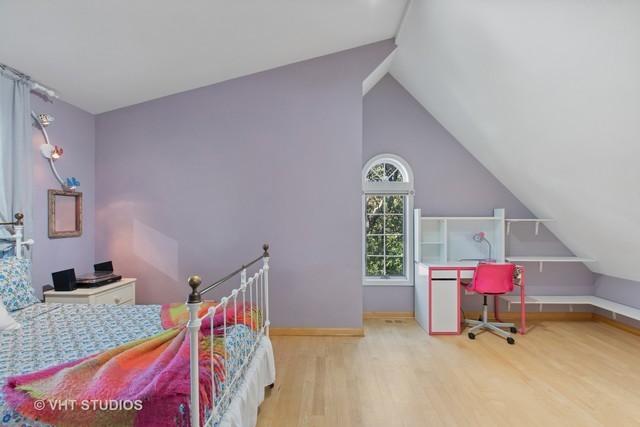 449 Roslyn Road Property Photo 24