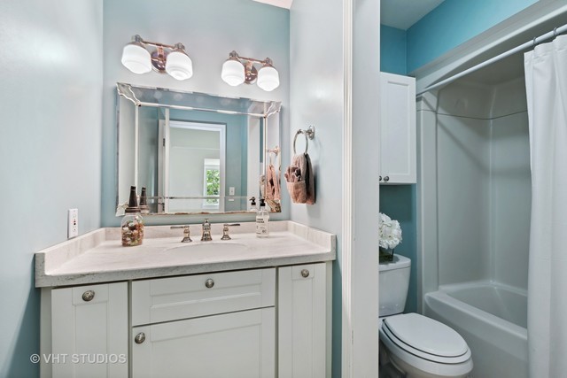 449 Roslyn Road Property Photo 25