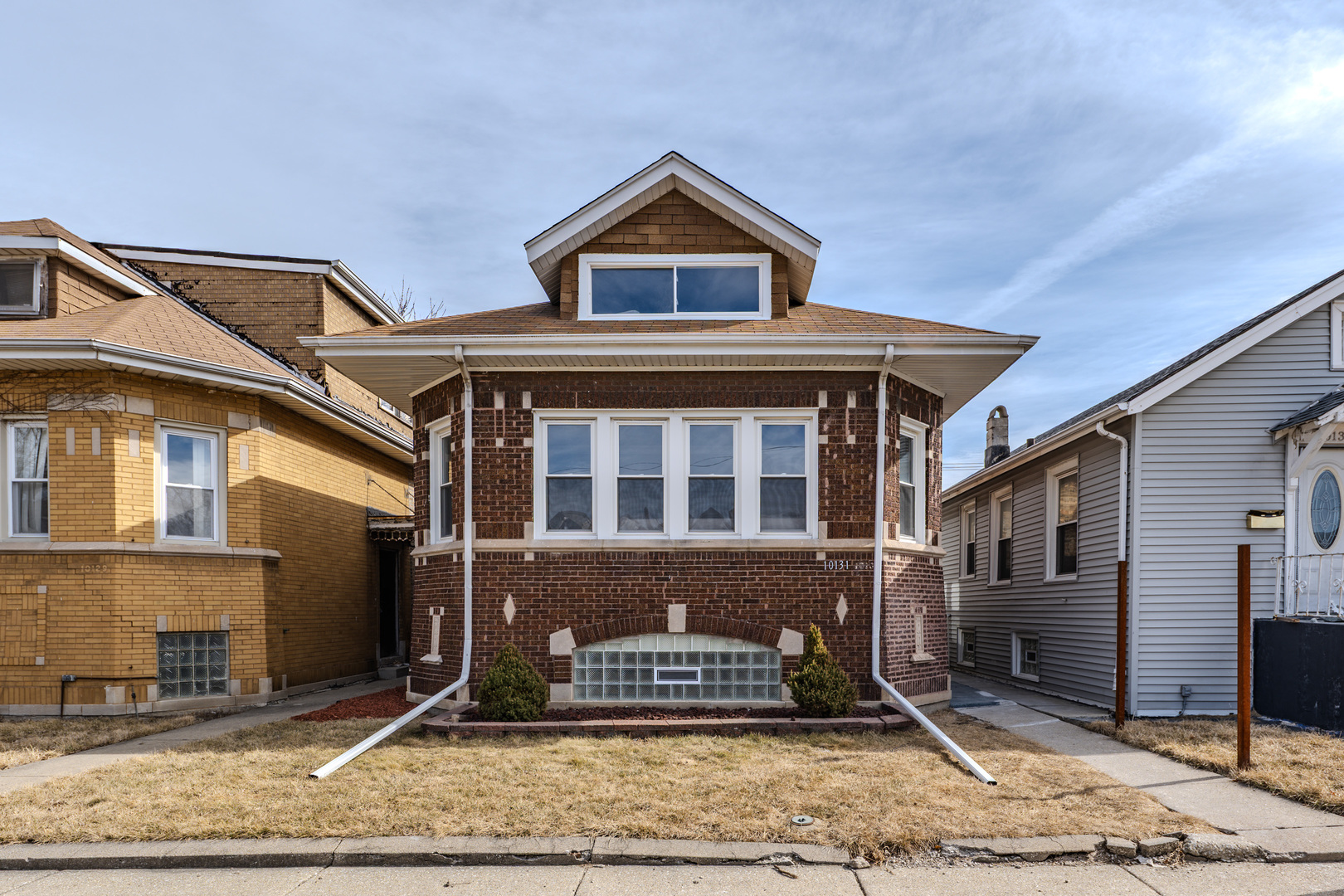 10131 S Calumet Avenue Property Photo 1