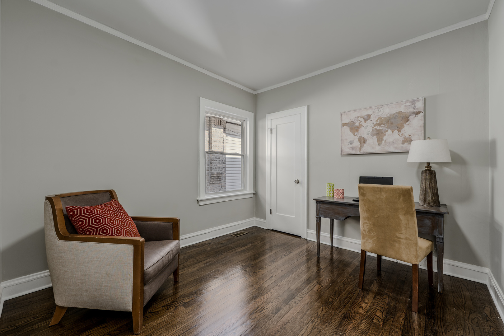10131 S Calumet Avenue Property Photo 9