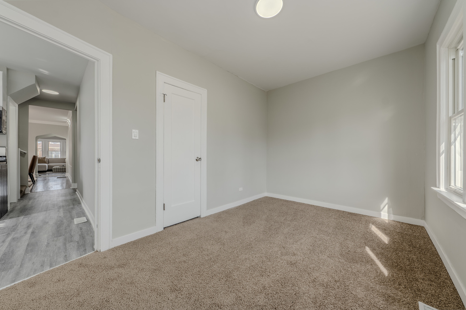 10131 S Calumet Avenue Property Photo 18