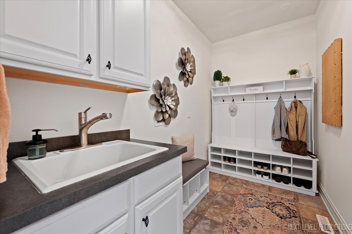 2695 Ginger Woods Drive Property Photo 16
