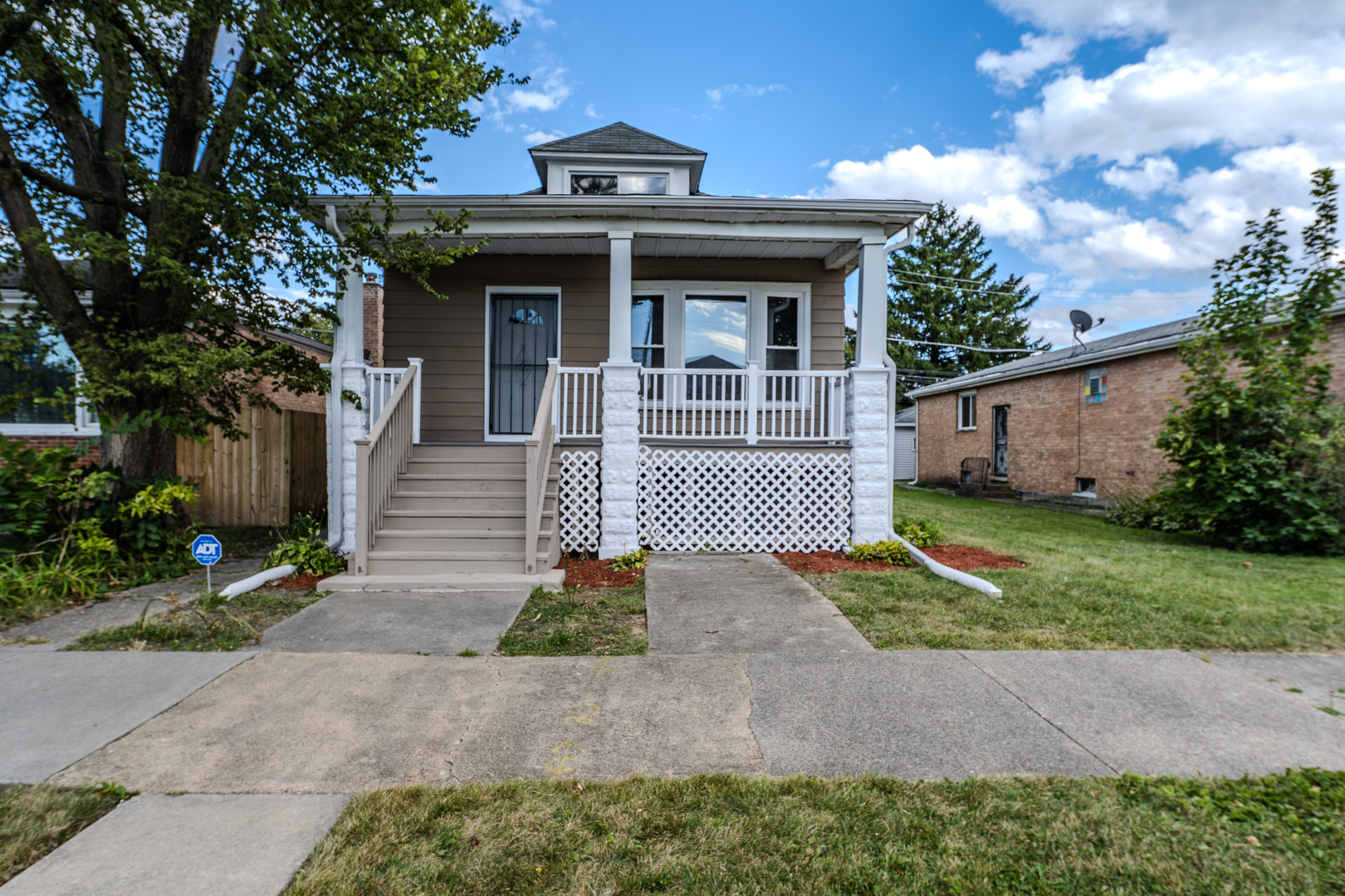9617 S Genoa Avenue Property Photo 1