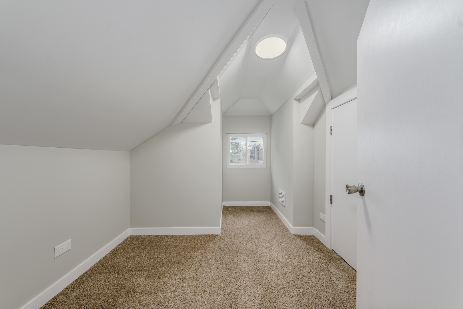 9617 S Genoa Avenue Property Photo 21