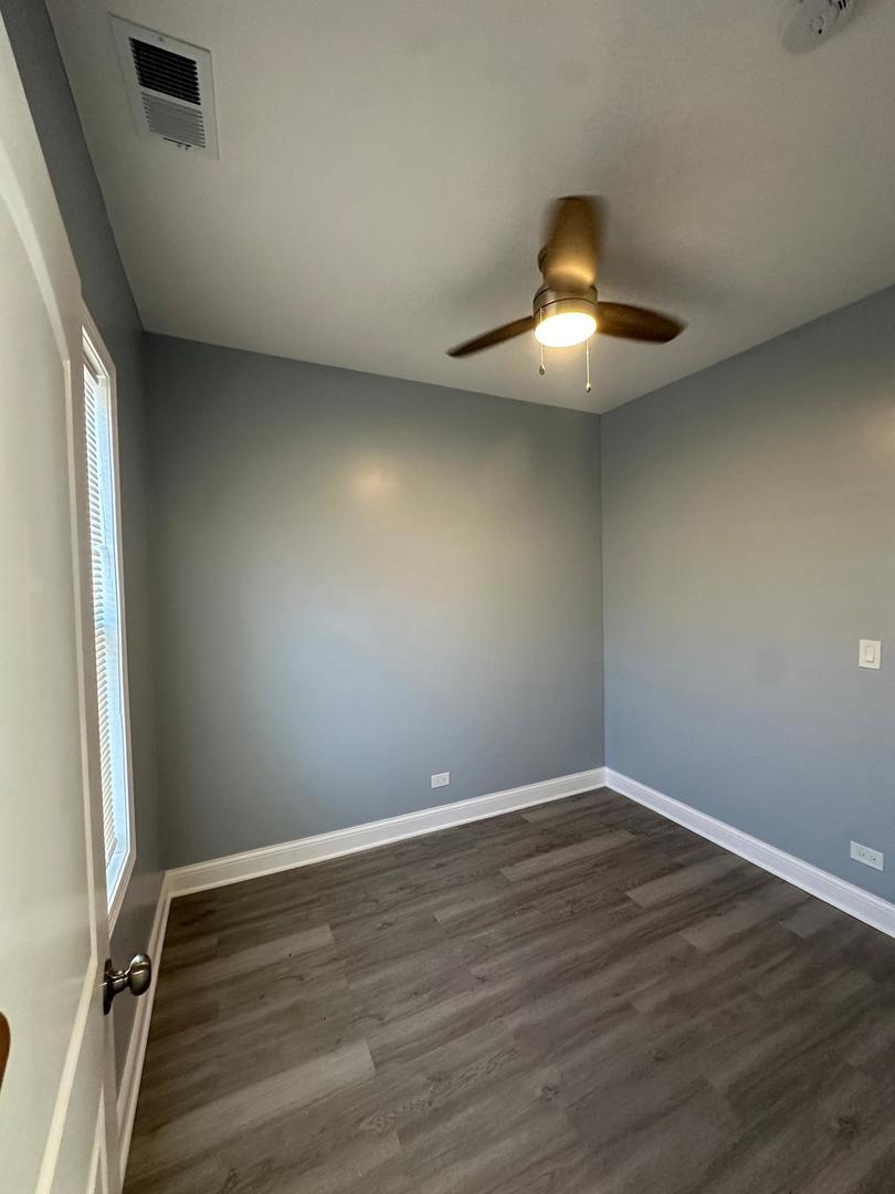 6629 S Carpenter Street Property Photo 8