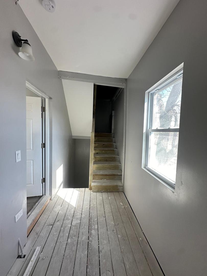 6629 S Carpenter Street Property Photo 13