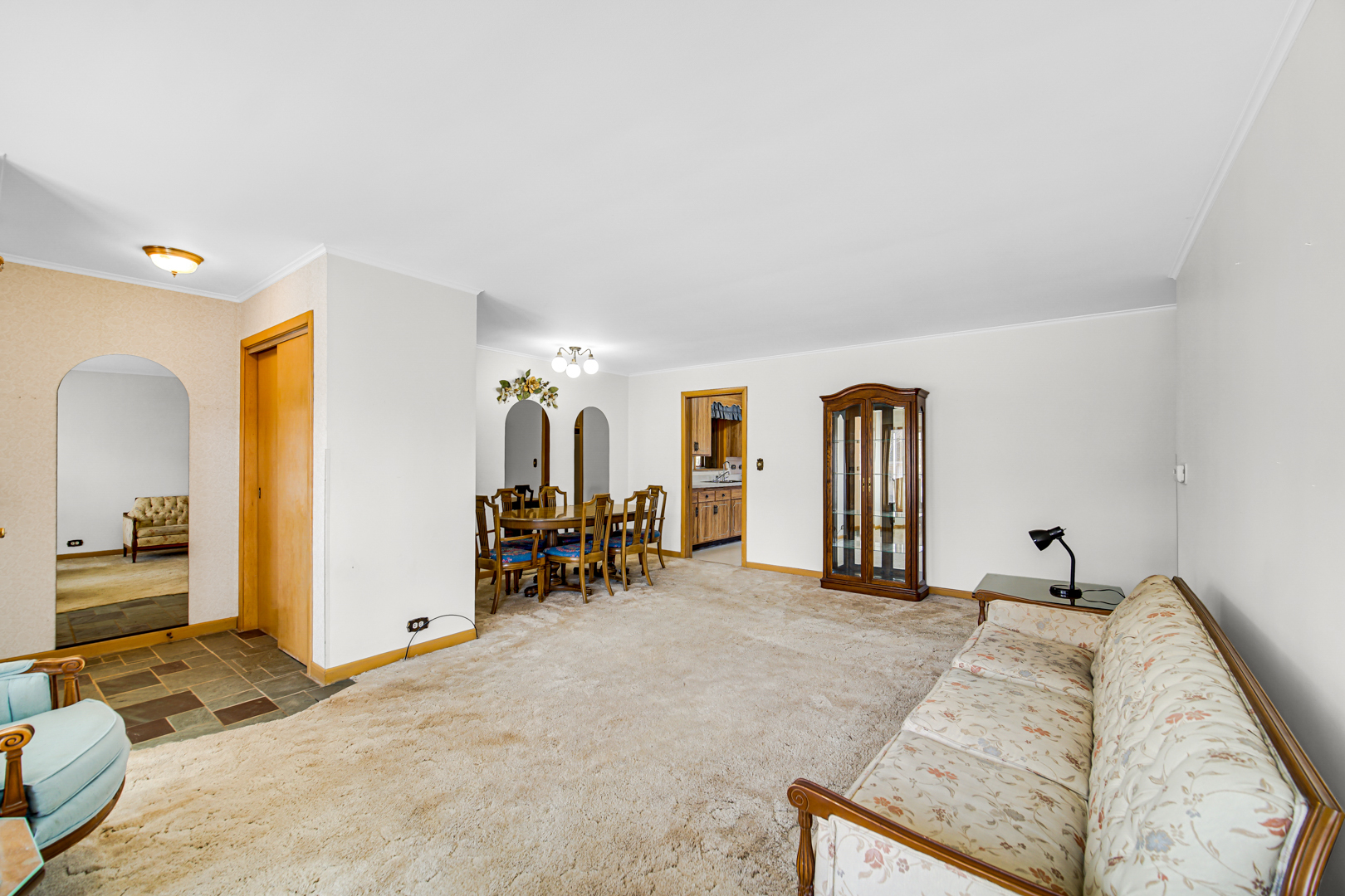 203 S Waterman Avenue Property Photo 11