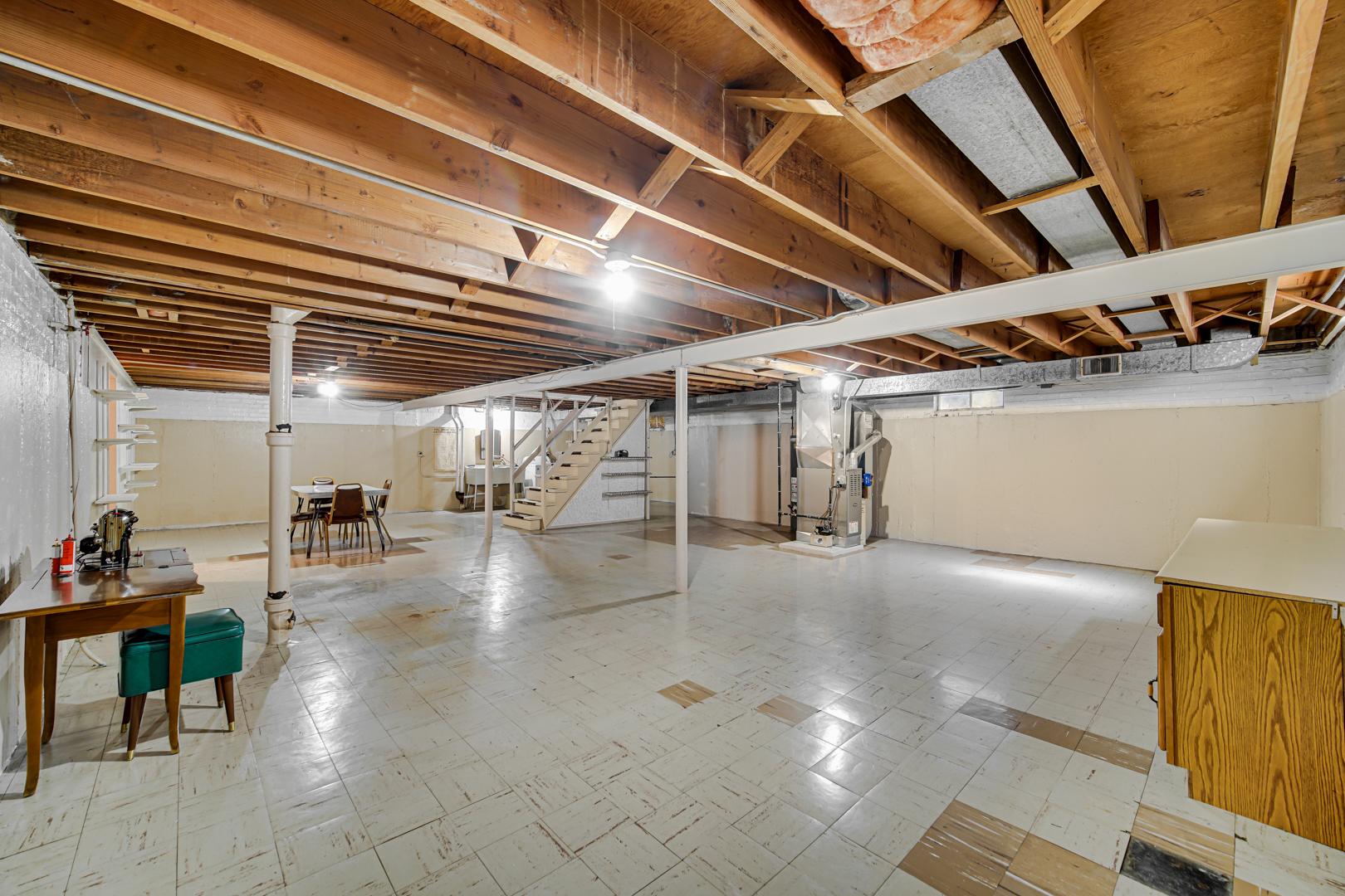 203 S Waterman Avenue Property Photo 23