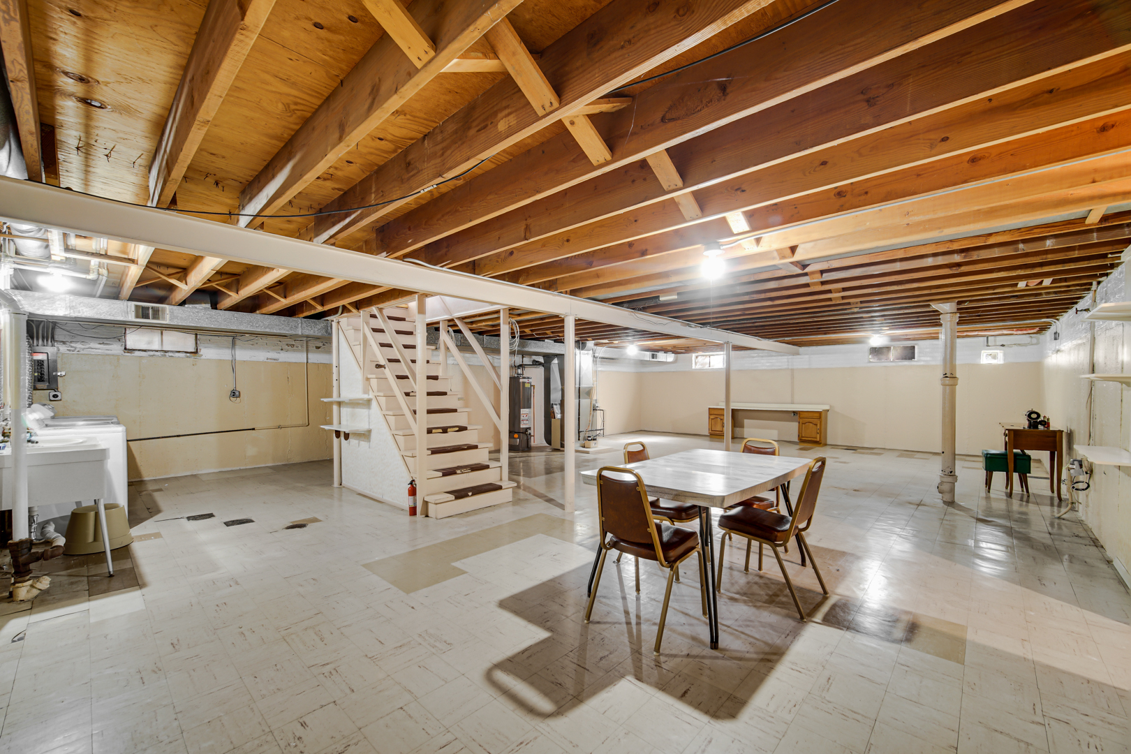 203 S Waterman Avenue Property Photo 25