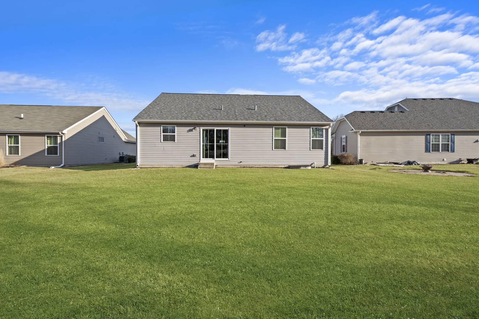 2811 Silver Springs Court Property Photo 3