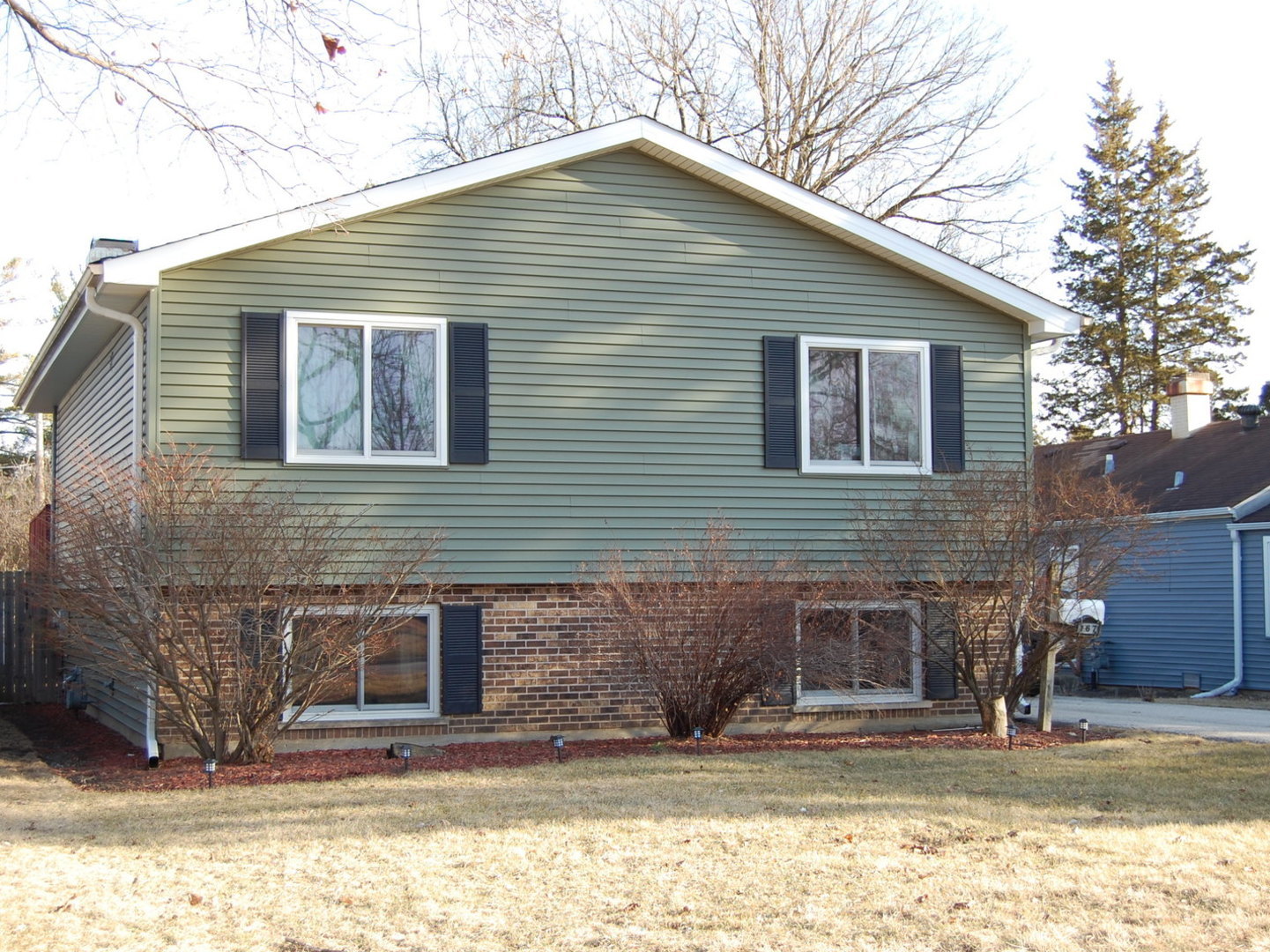 167 S Hawthorne Boulevard Property Photo