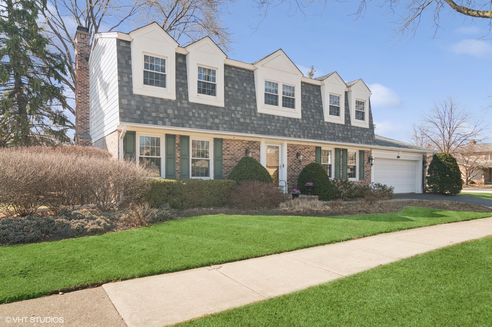 2122 N Williamsburg Street Property Photo