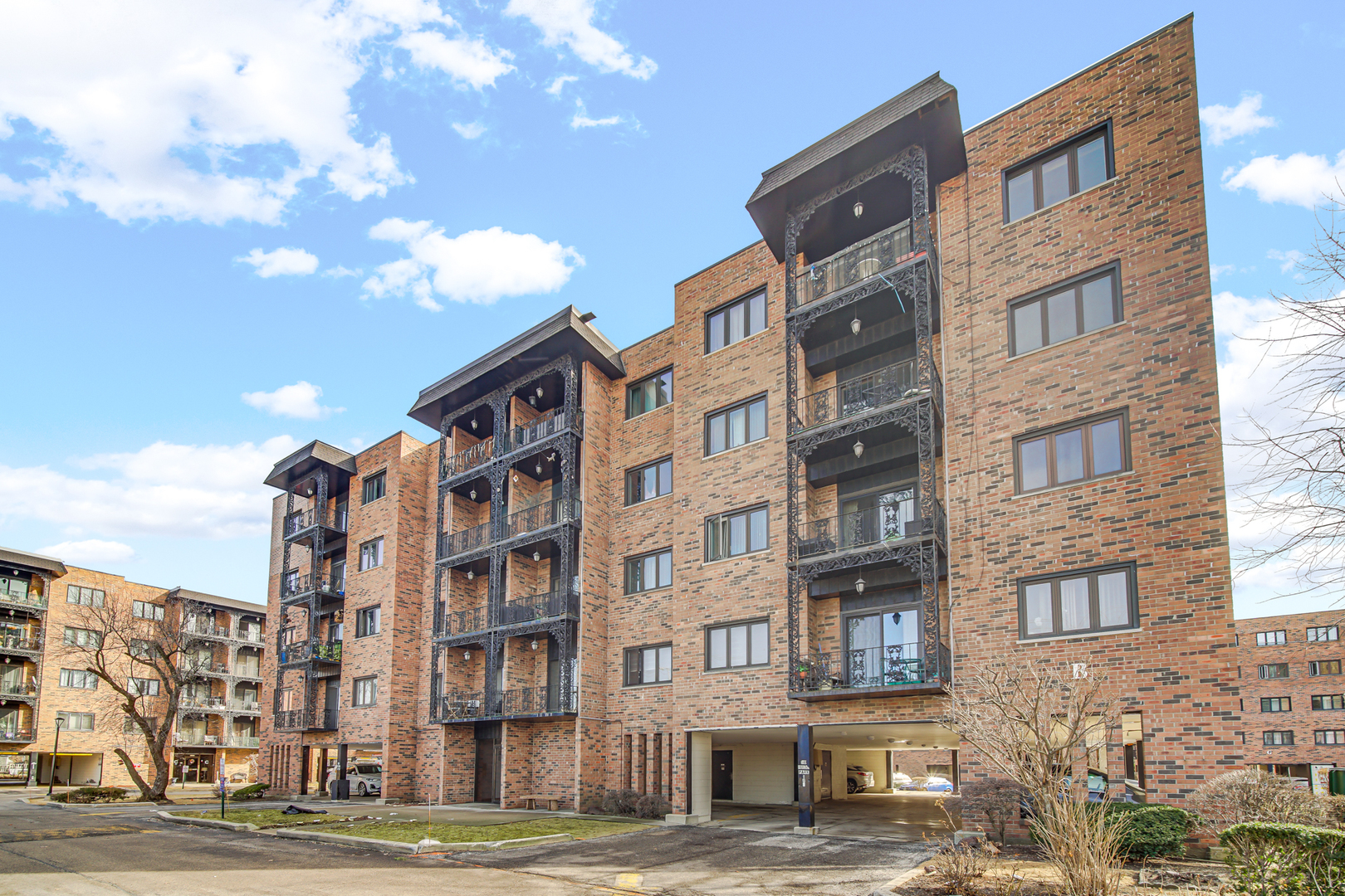 9355 Landings Lane 505 Property Photo