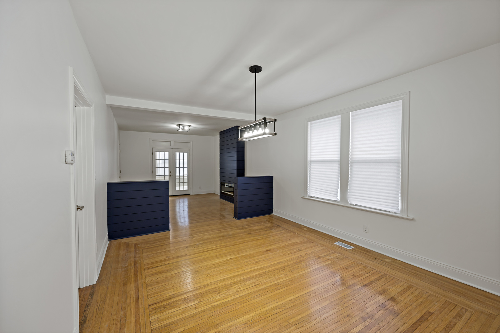 13818 Division Street Property Photo 4