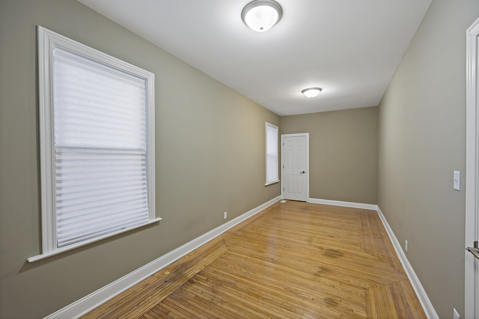 13818 Division Street Property Photo 8