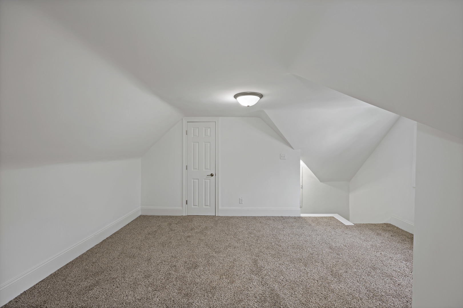 13818 Division Street Property Photo 10