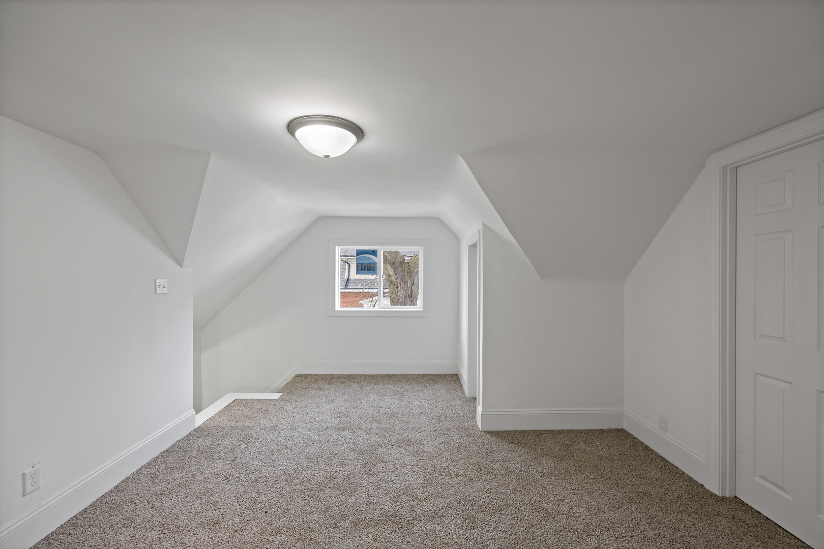 13818 Division Street Property Photo 11