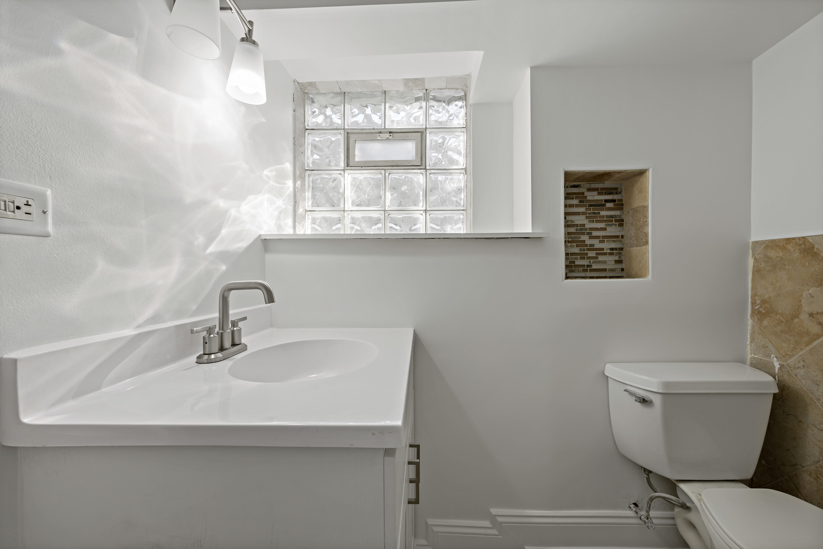 13818 Division Street Property Photo 13