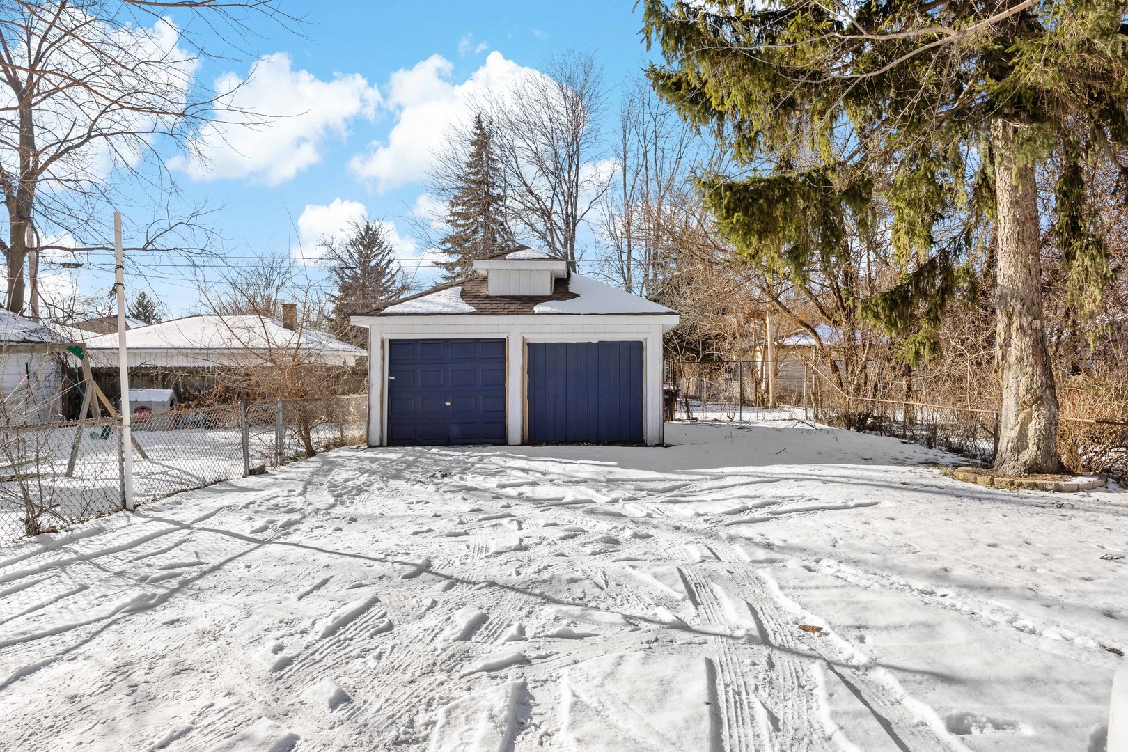 13818 Division Street Property Photo 16