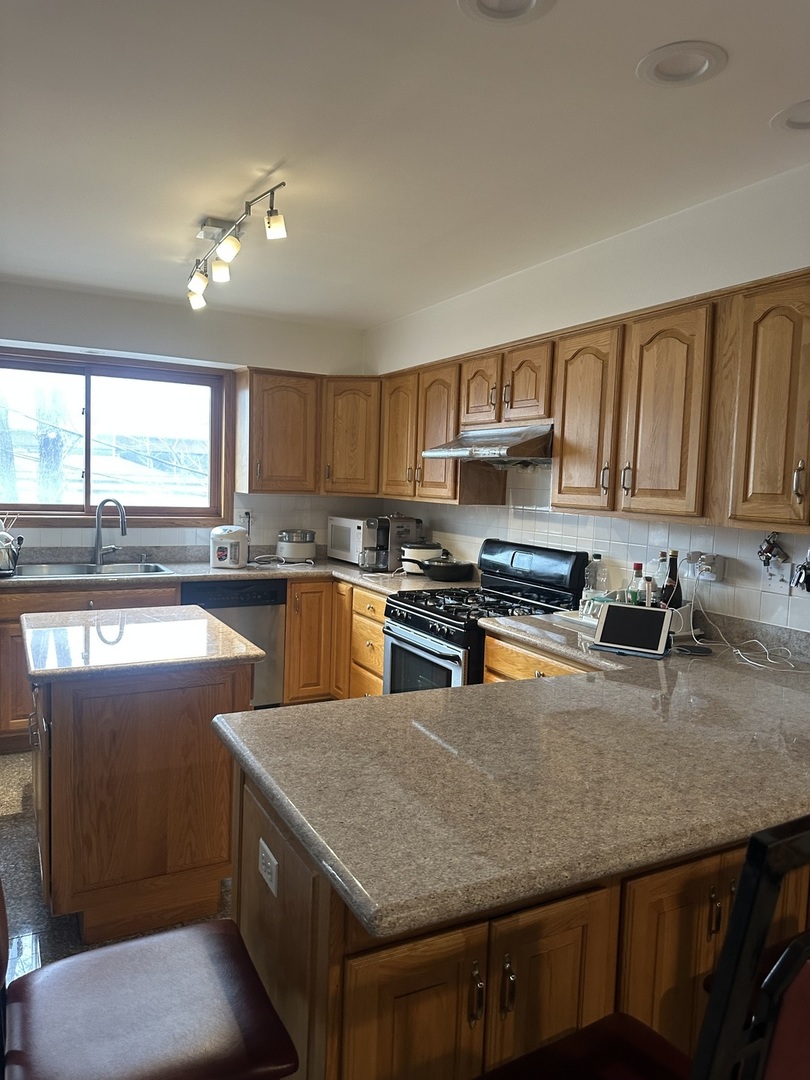2817 S Thomas Barclay Drive Property Photo 7