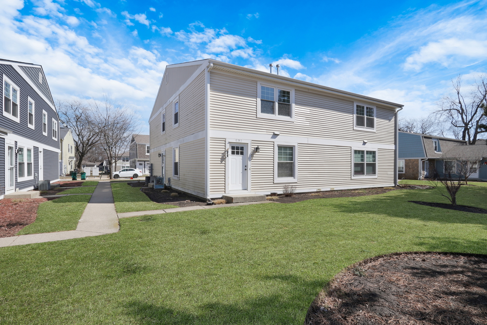 318 Farmingdale Circle Property Photo