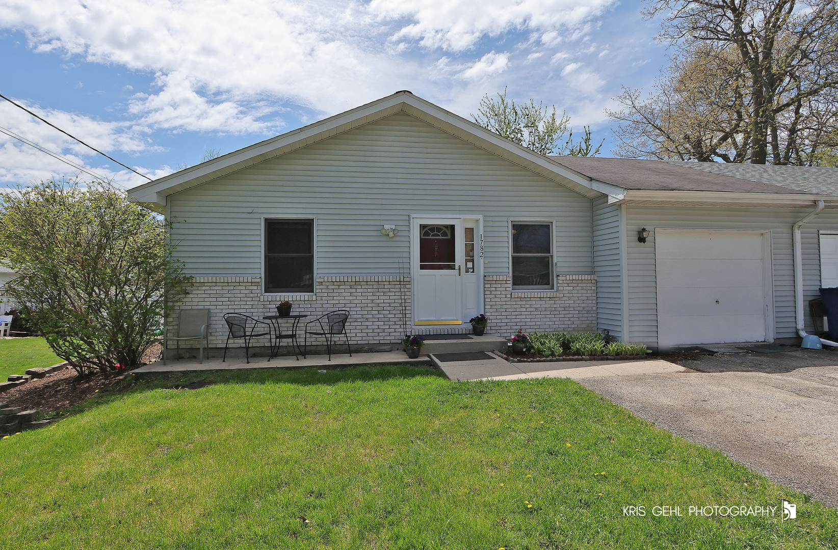 17825 W Cheyenne Court Property Photo 1