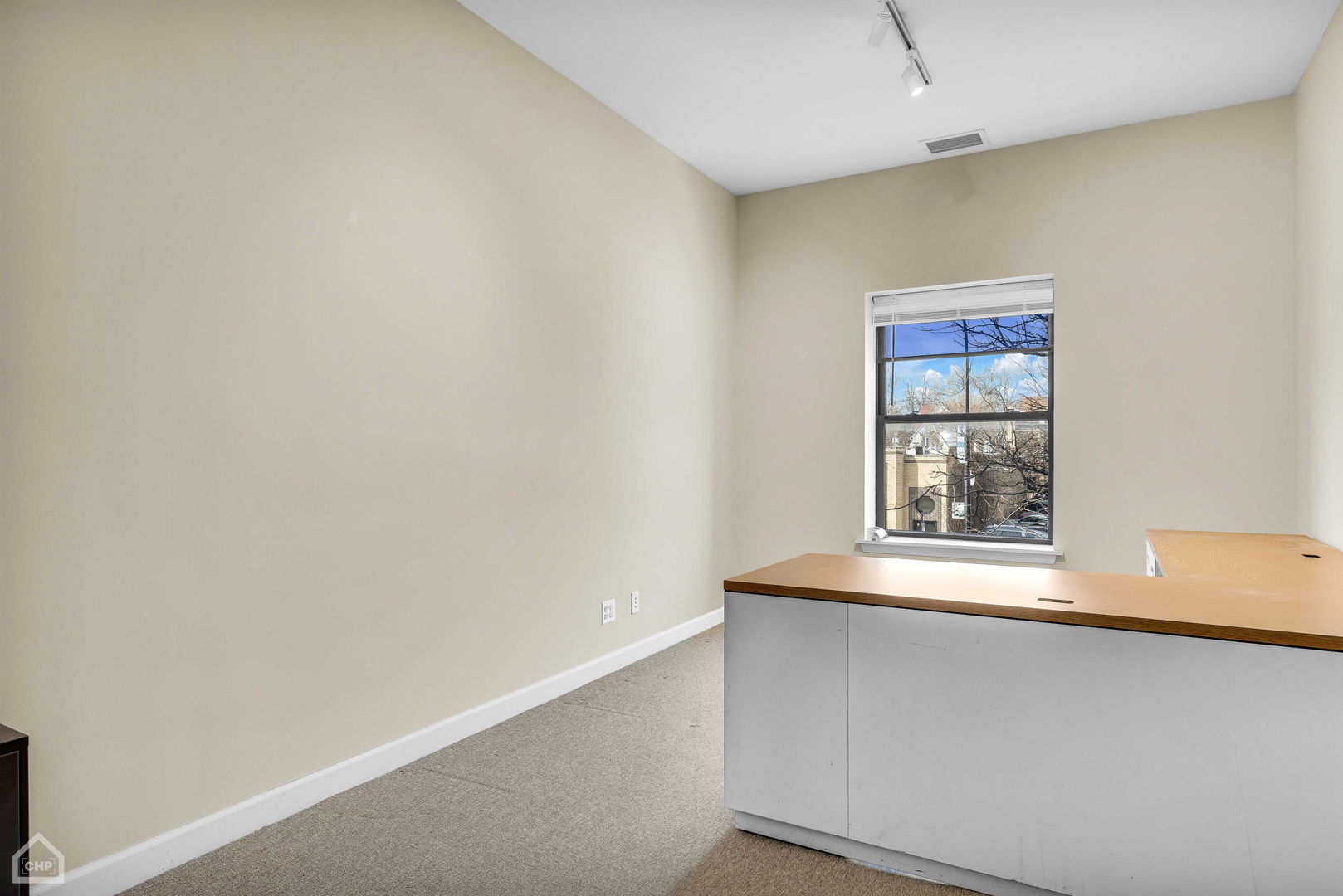 5441 - 5445 N Broadway Street Property Photo 23