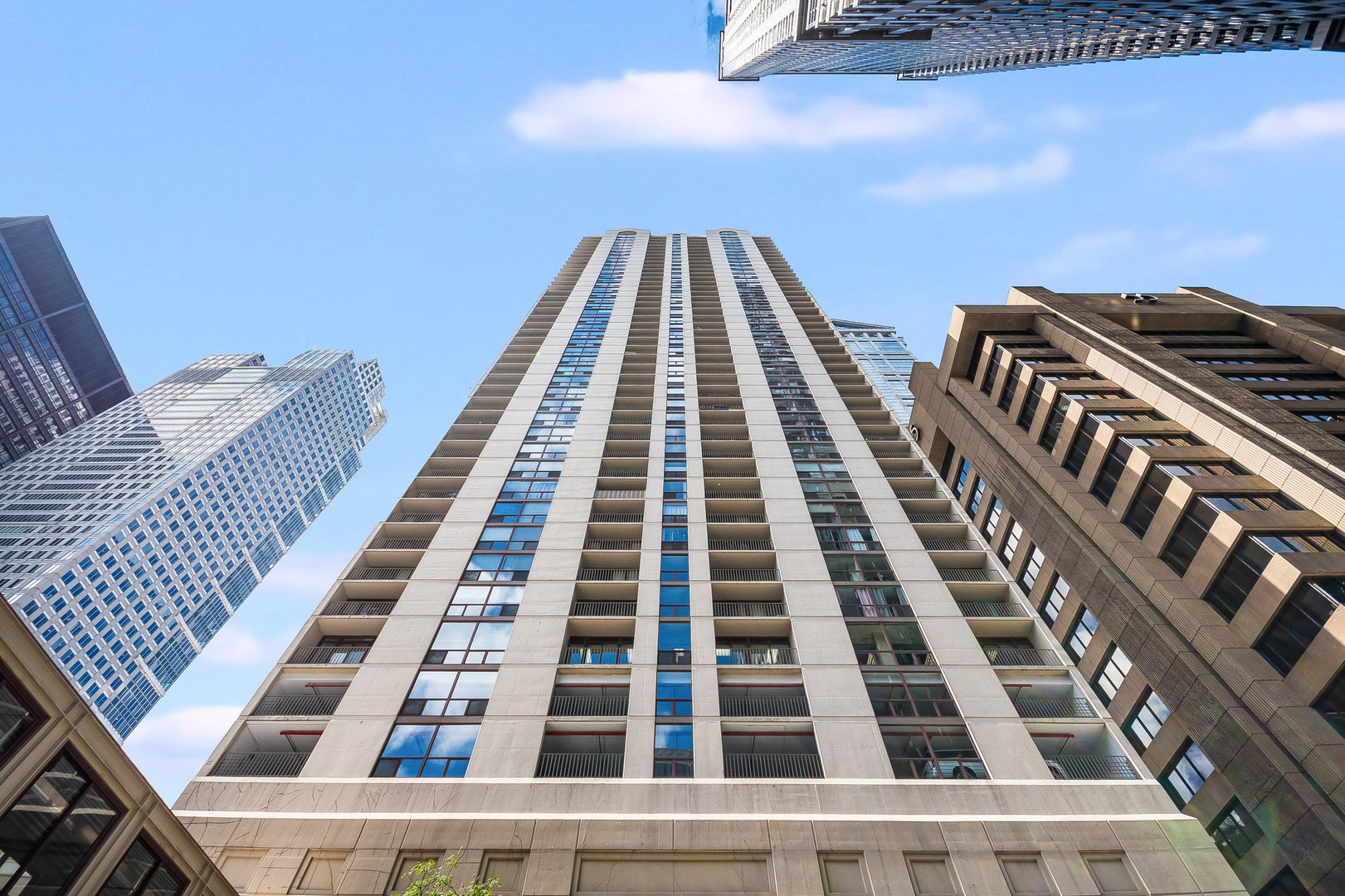 200 N Dearborn Street 1501 Property Photo
