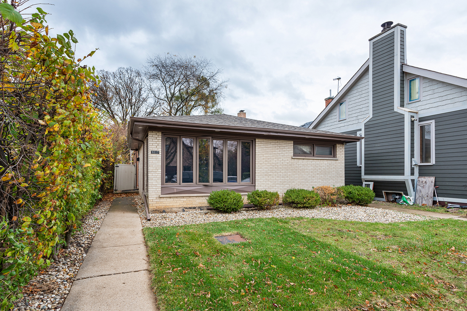 9217 Kildare Avenue Property Photo