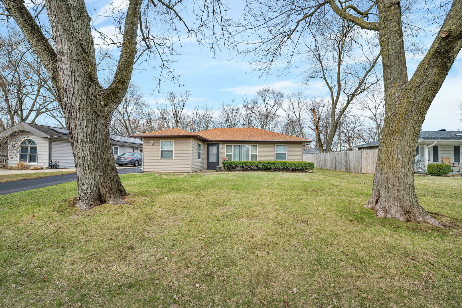 405 Ray May Drive Property Photo