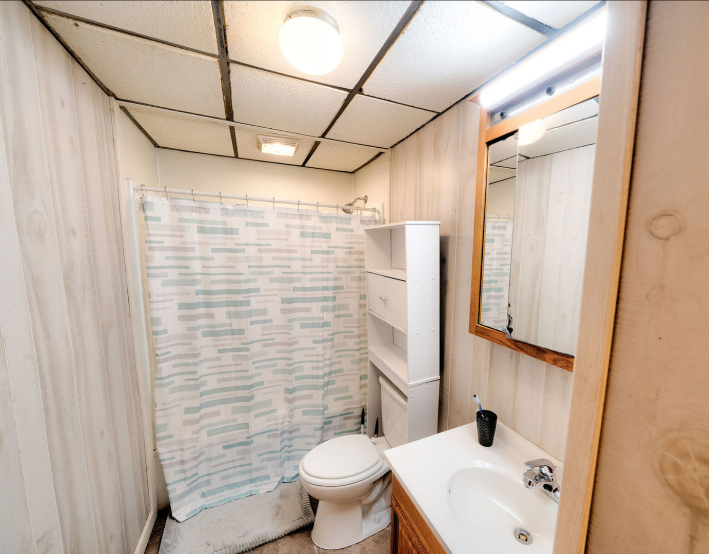 469 N Birch Street Property Photo 10