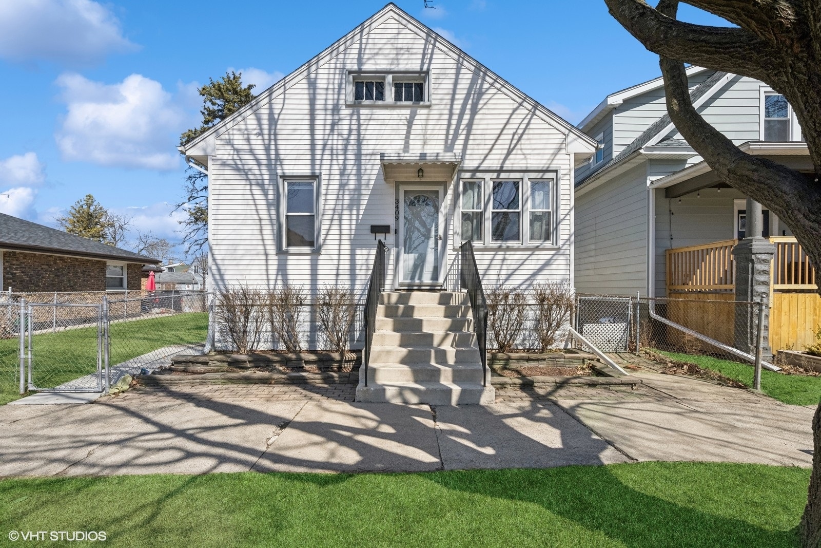 3409 Grand Boulevard Property Photo
