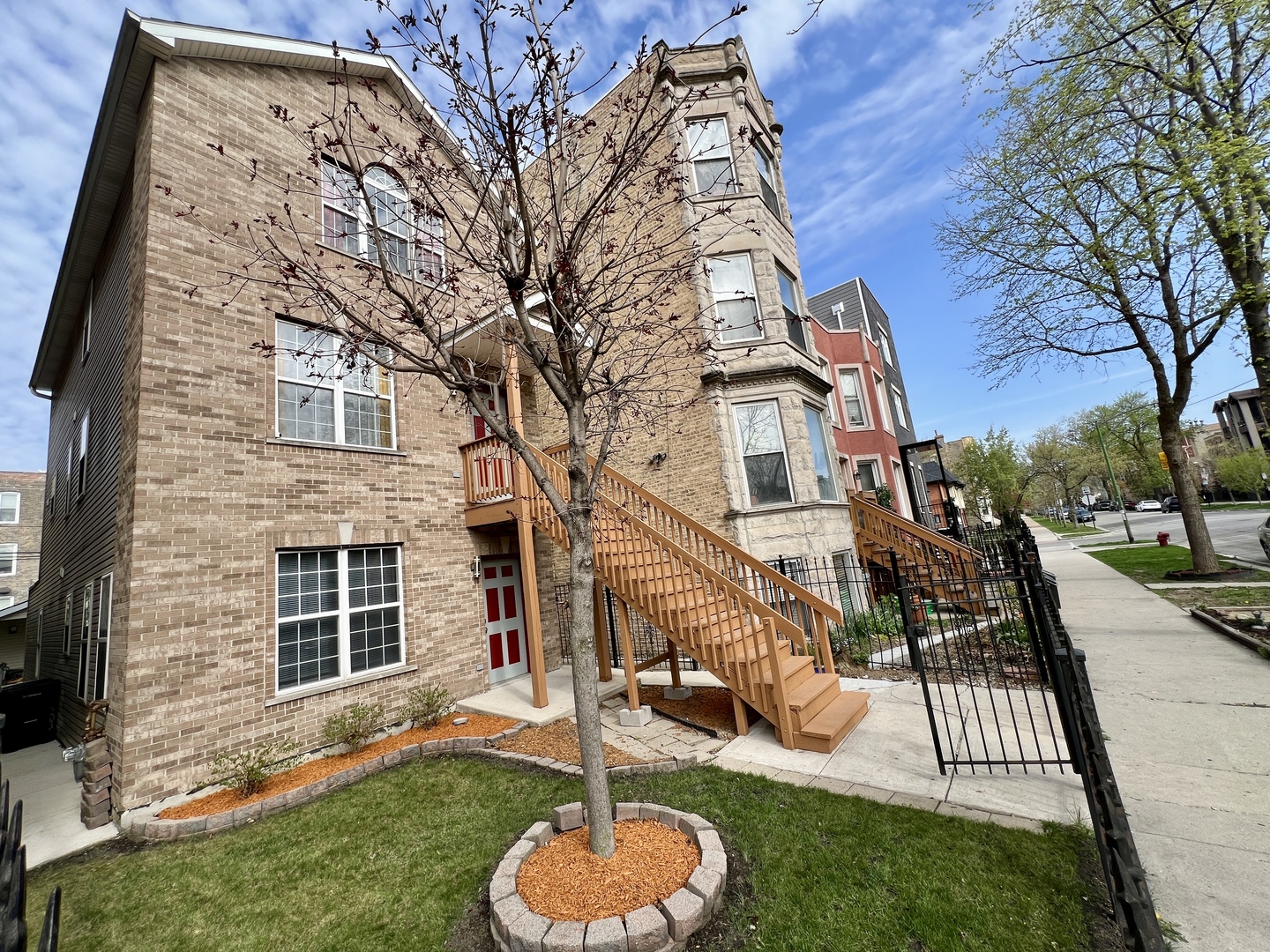 1450 N Talman Avenue Property Photo