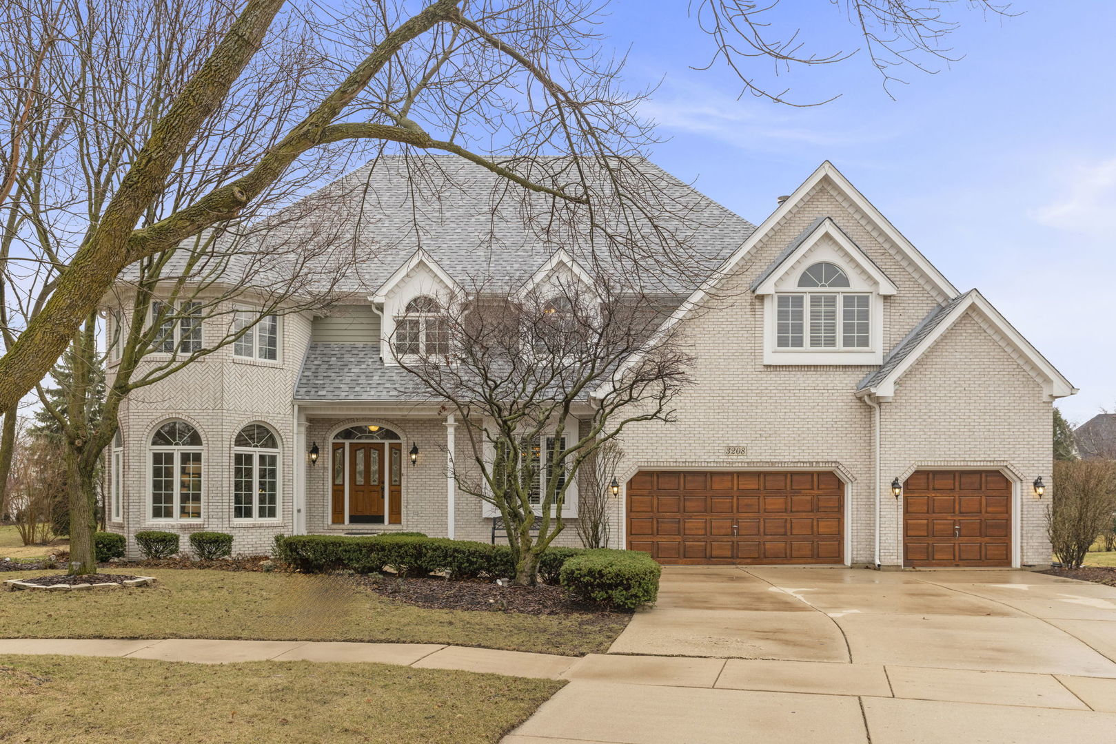 3208 Plantation Court Property Photo