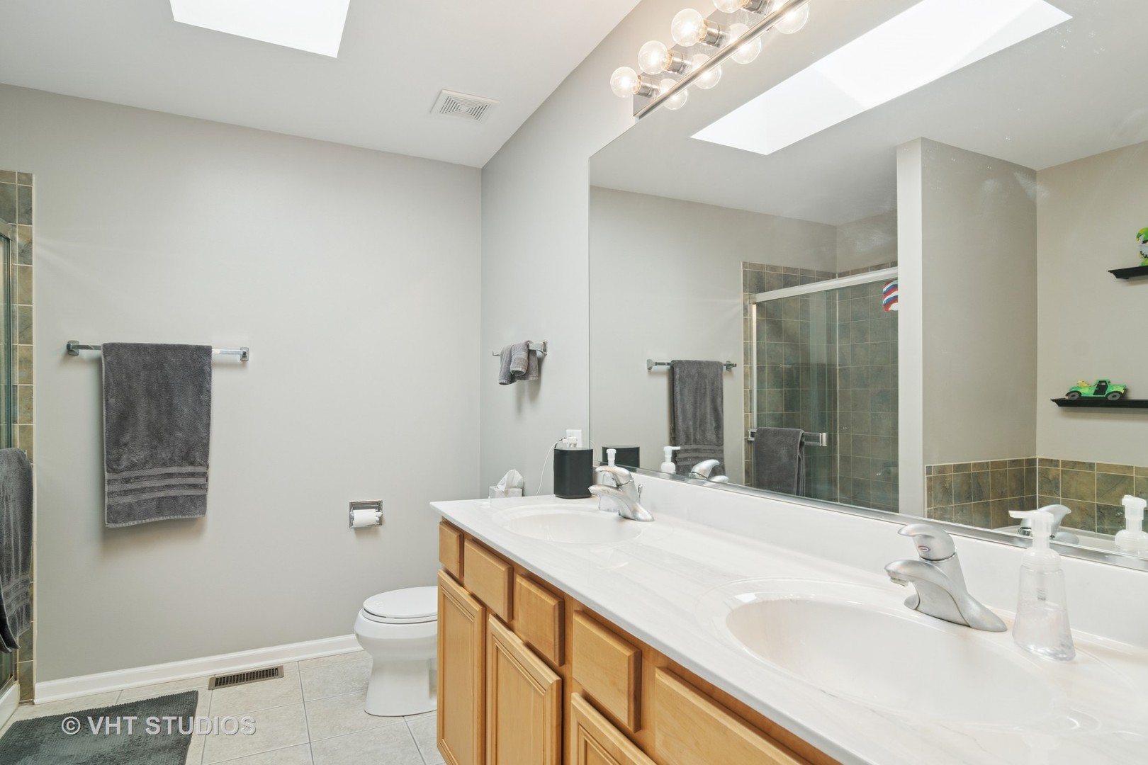 2114 Greenview Drive Property Photo 13