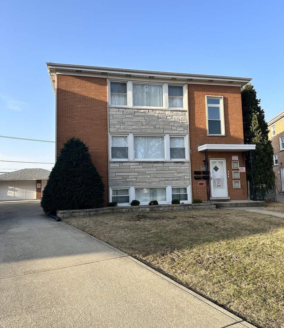 8063 W Churchill Avenue Property Photo